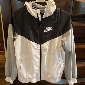 Boys large Nike windbreaker